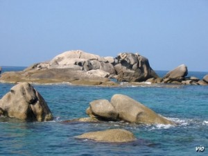 En allant sur Bonifacio, par la mer (Corse du Sud)