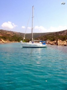 Le tour de l'ile en bateau, une autre façon de visiter la Corse, et accès garanti dans les magnifiques criques inaccessible à pieds ou en voiture !