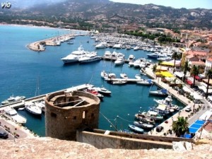 Le port de Calvi, vu de la citadelle (Haute Corse) 