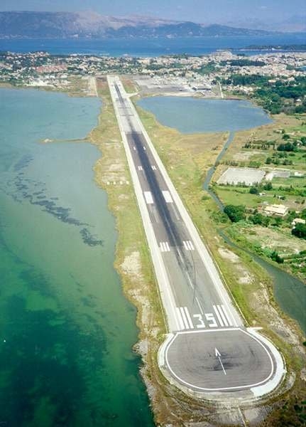 corfou airport